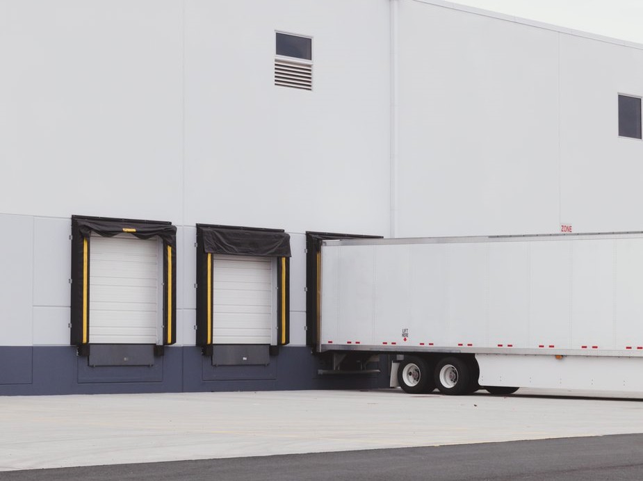 1600413164552926.jpg truck-at-loading-bay_WPS圖片.jpg